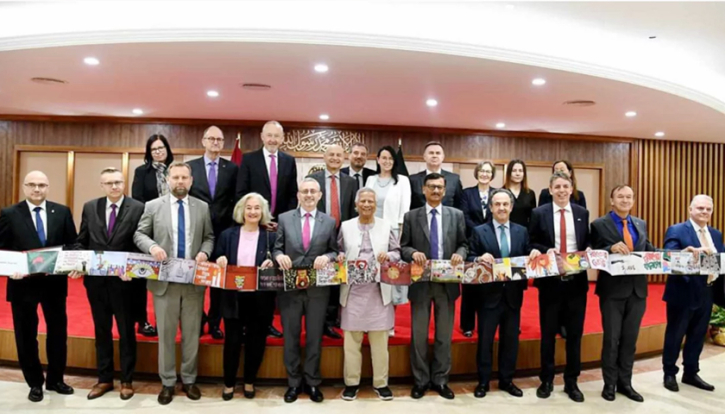 ইউরোপীয় দেশের ভিসা সেন্টার দিল্লি থেকে সরিয়ে ঢাকায় আনার আহ্বান প্রধান উপদেষ্টার