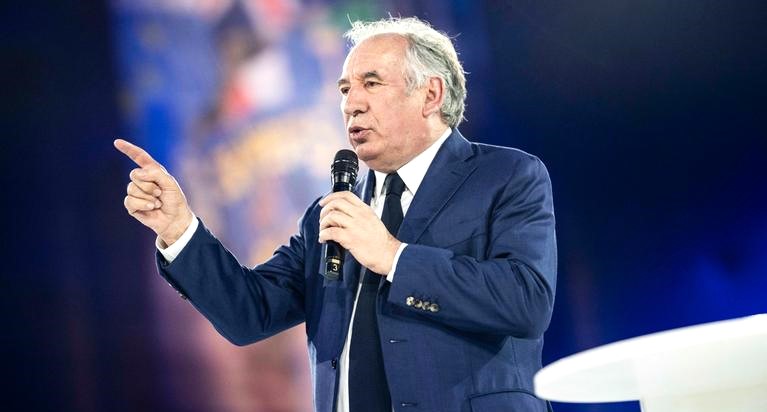 ফ্রান্সের নতুন প্রধানমন্ত্রী ফ্রাঙ্কোইস বায়রো