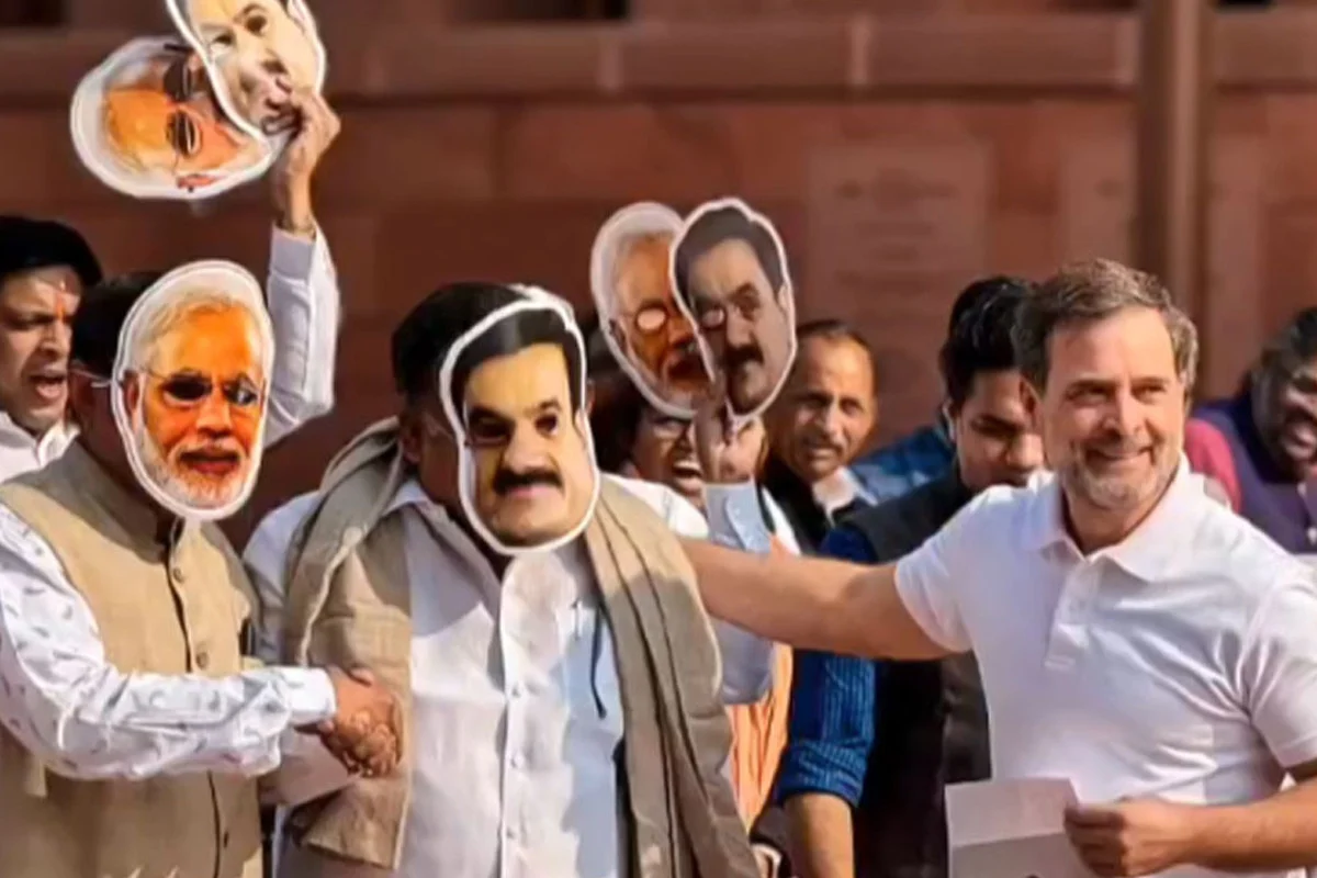 মোদি-আদানির মুখোশে ভারতের সংসদে দুই এমপি!