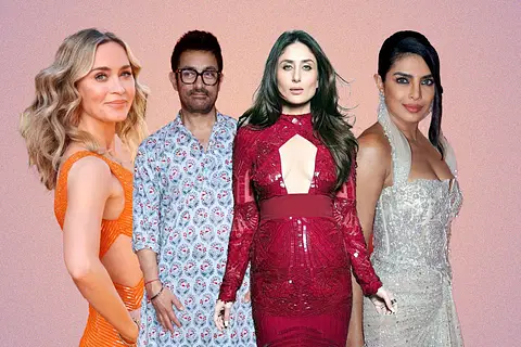 সৌদি আরবে ছুটছেন খ্যাতিমান তারকারা