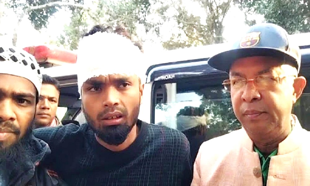 এবার সমন্বয়কের ওপর হামলা, নেওয়া হলো হাসপাতালে