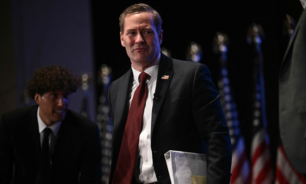 জাতীয় নিরাপত্তা উপদেষ্টাকে সরালেন ট্রাম্প, অন্তর্বর্তী দায়িত্বে রুবিও