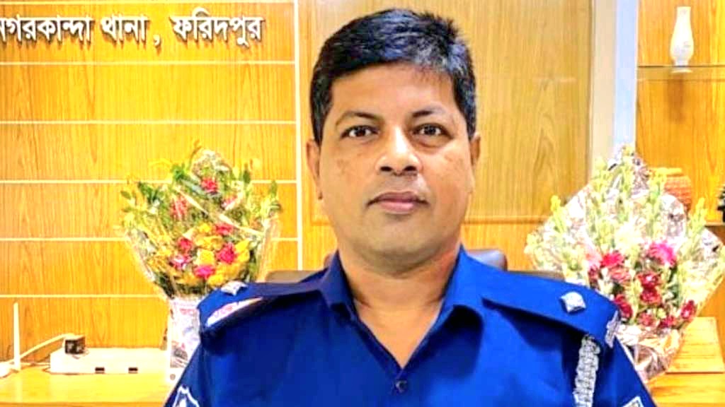 ফরিদপুরে বৈষম্যবিরোধী নেত্রীকে মারধরের ঘটনায় ৩ মামলা, ওসিকে প্রথ্যাহার