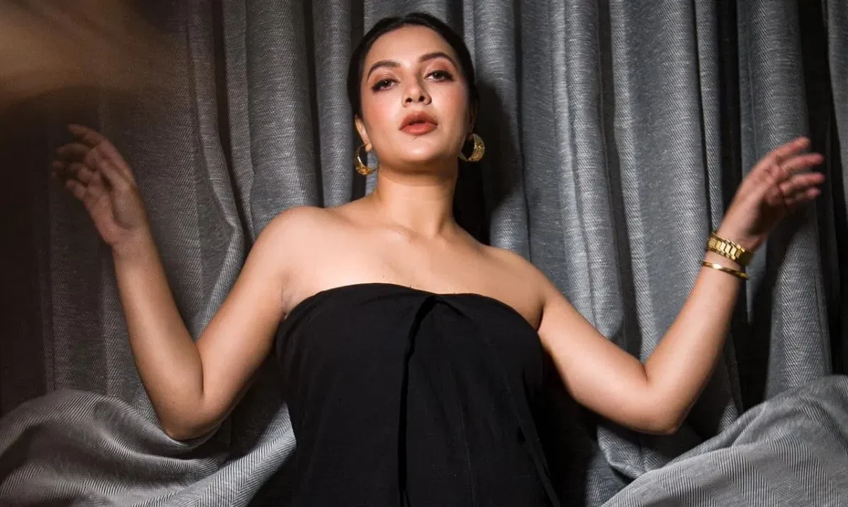 আমি প্রচণ্ড আবেগপ্রবণ : শুভশ্রী