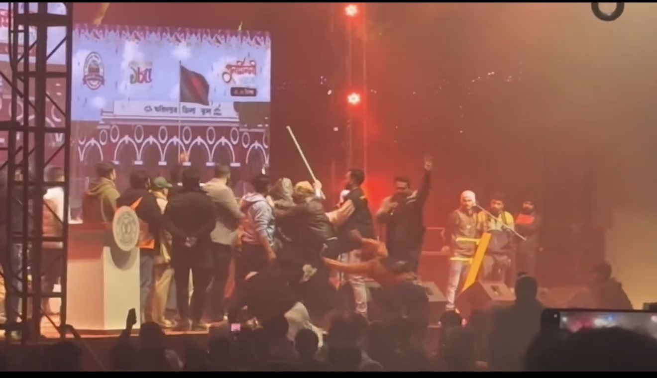 ফরিদপুর জিলা স্কুলে সহিংসতা নিয়ে ভারতীয় গণমাধ্যমের আগ্রহ, বন্ধ হলো জেমসের কনসার্ট