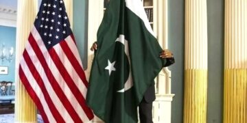 ভিসা ছাড়াই চীনে যেতে পারবেন যুক্তরাজ্যের নাগরিকরা