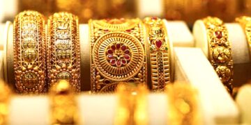 রেকর্ড দামে স্বর্ণ, এক মাসে বেড়েছে ২৮ শতাংশ