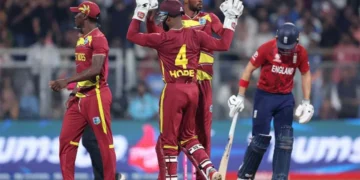 রাদারফোর্ড–মোতির ঝলকে ইংল্যান্ডকে হারিয়ে শীর্ষে ওয়েস্ট ইন্ডিজ
