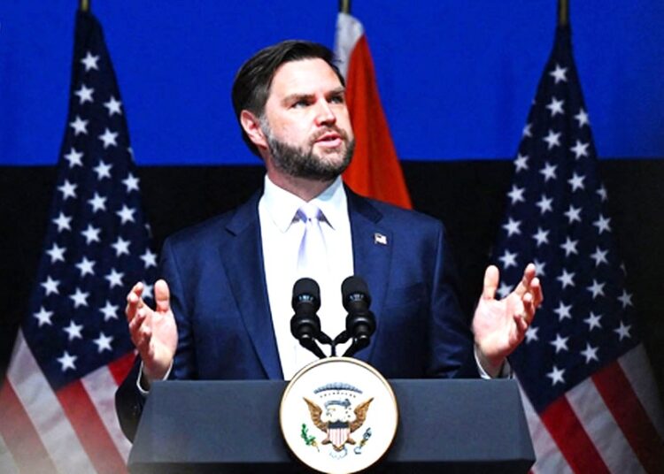 লড়াই থামছে না: ট্রাম্পের নতুন ঘোষণা