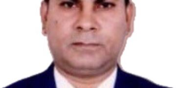 রাজধানীর মোহাম্মদপুরে ছিনতাইয়ের শিকার (দুদক) মহাপরিচালক